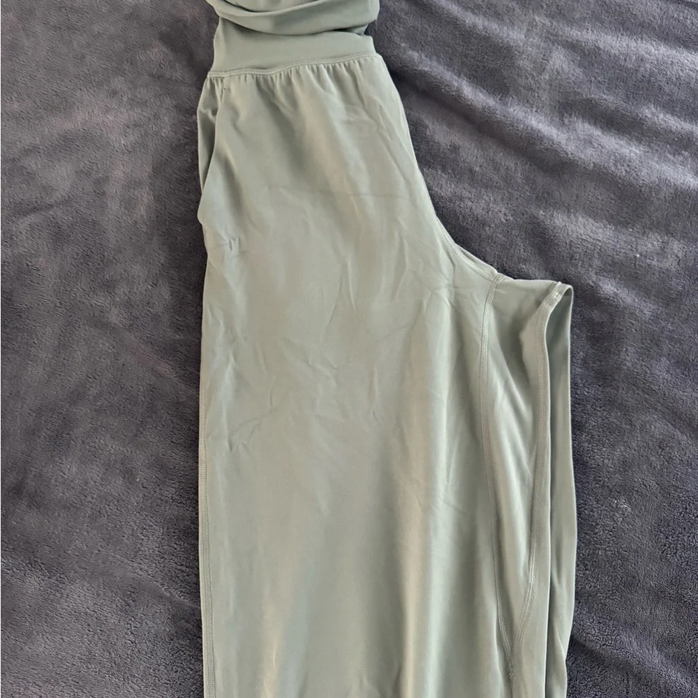 Lululemon pants
